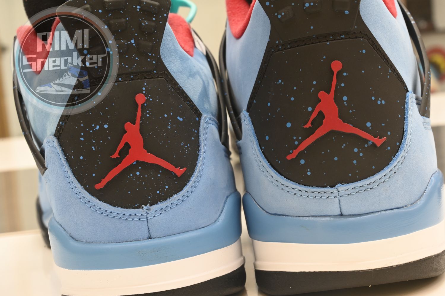 TRAVIS SCOTT X AIR JORDAN 4 RETRO