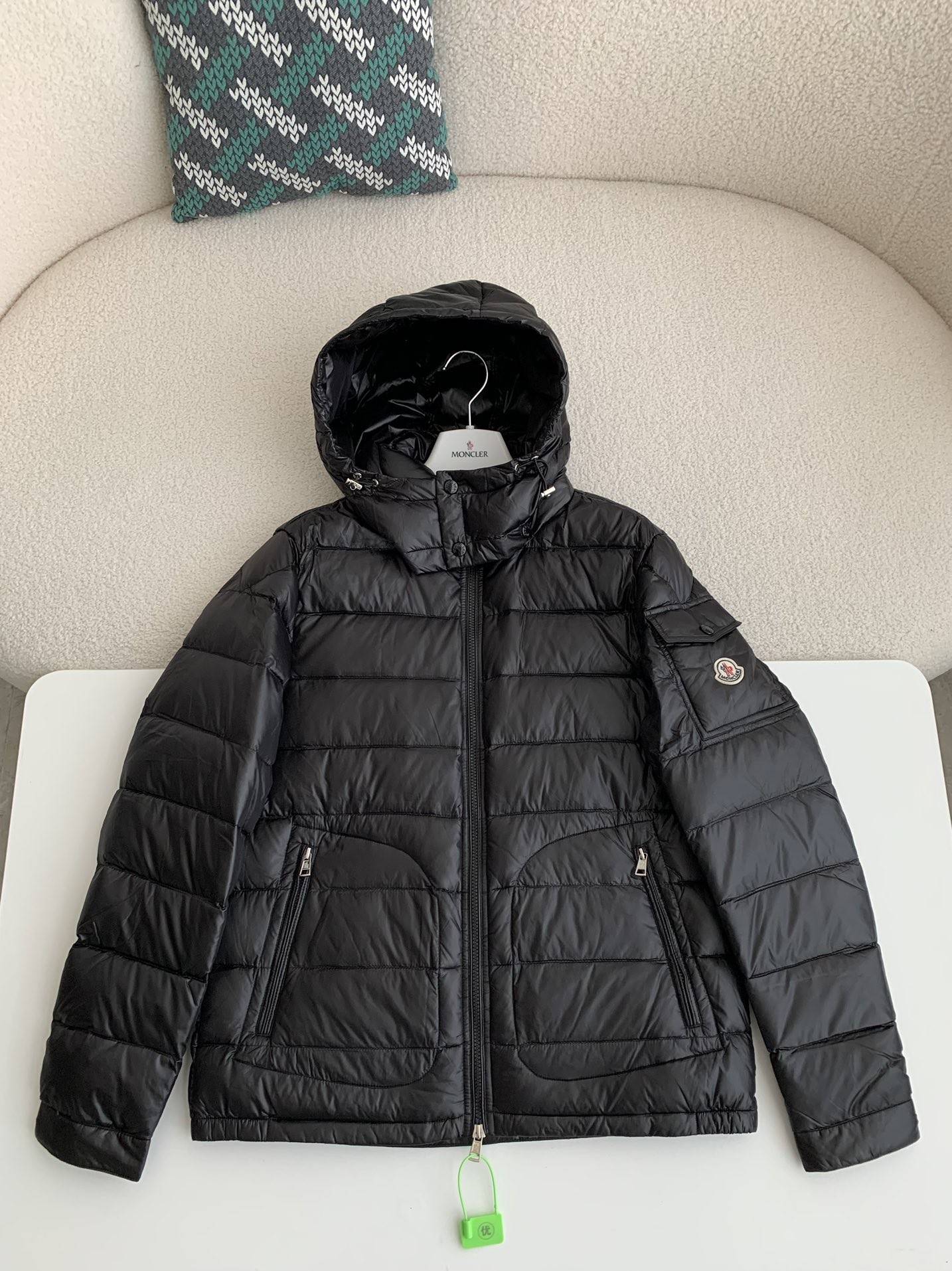Moncler Short men''s down jacket