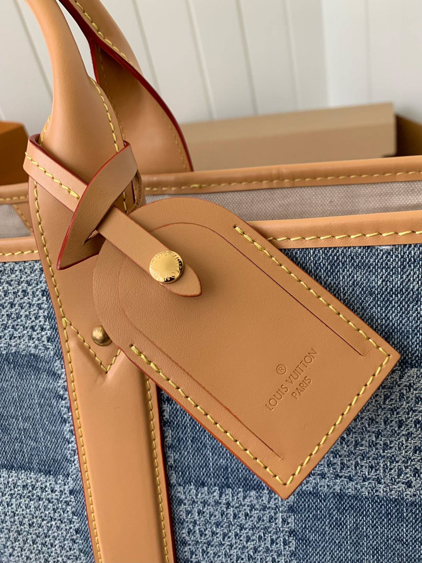 L*V New Weekend TOTE tannin jean bag  N40702  Size：43*34*17.5cm