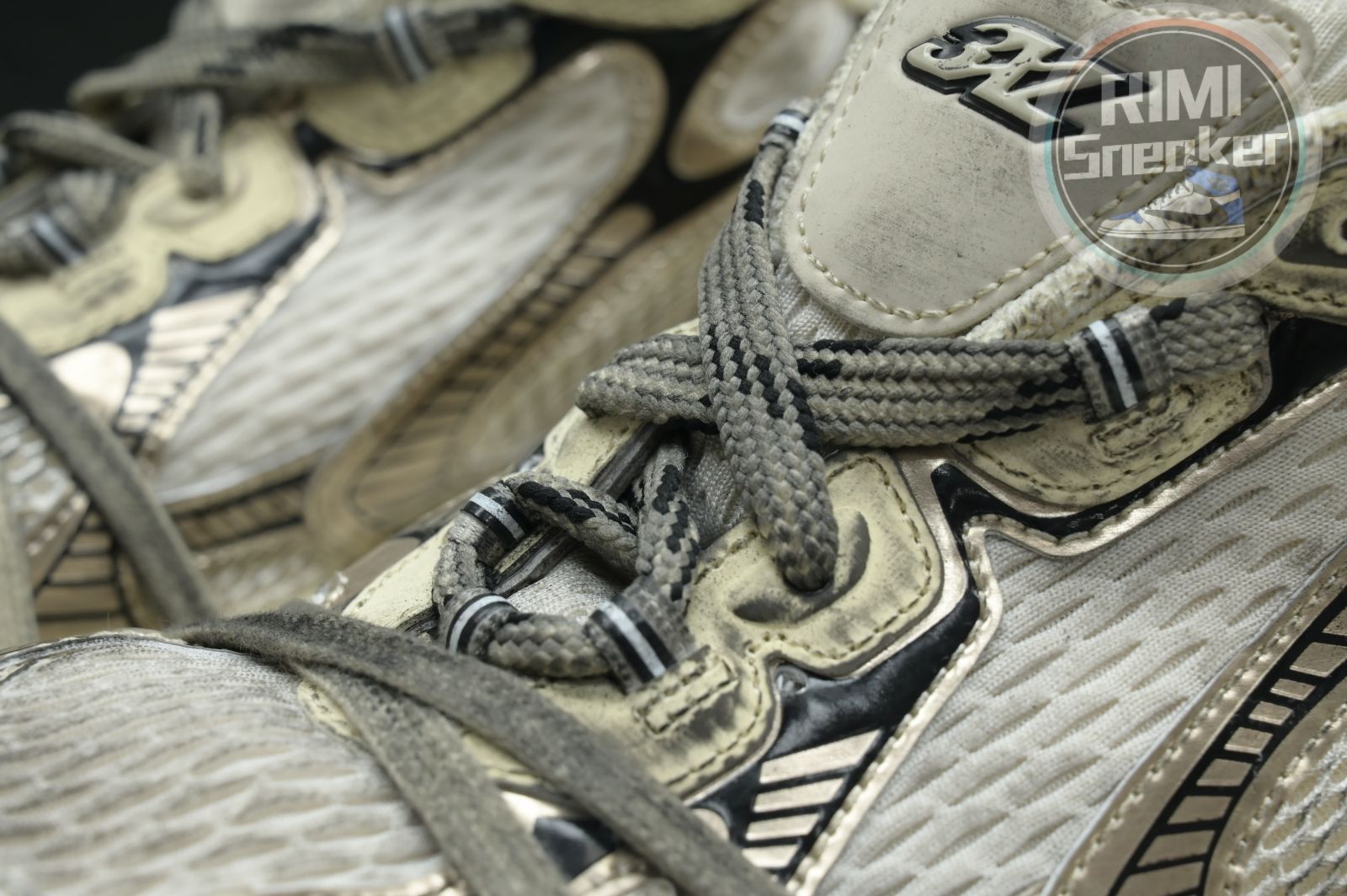 Balenciaga all sizes still in stock! Please contact customer service on iMessage/WhatsApp to purchase!  BLGA  3XL