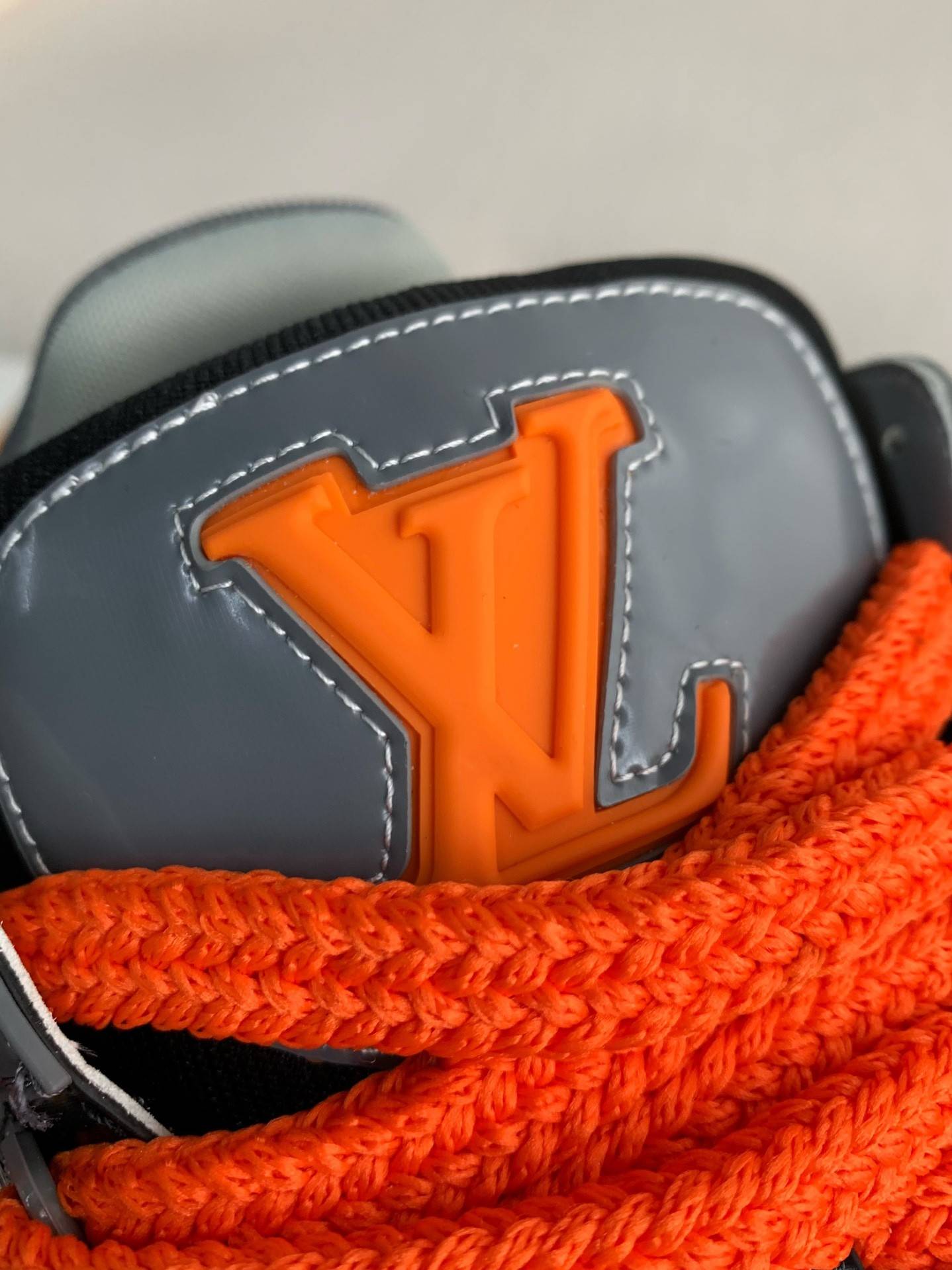 L*V TRAINER MAXI  SNEAKERS