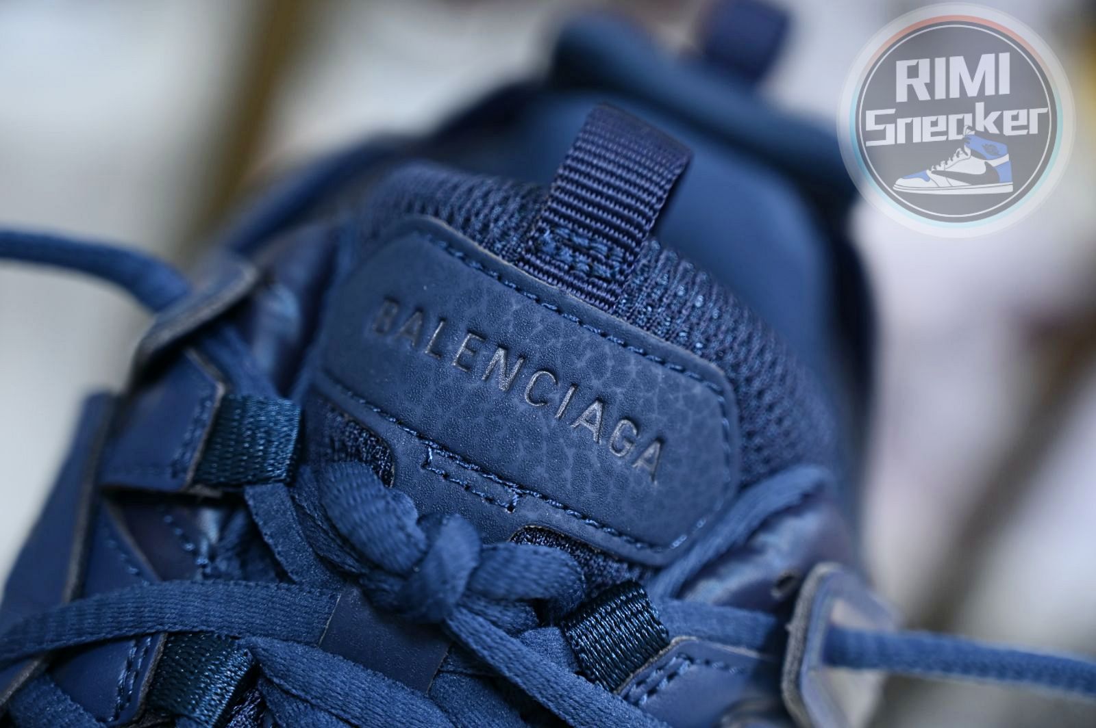 Balenciaga all sizes still in stock! Please contact customer service on iMessage/WhatsApp to purchase! BLGA  Track（LED）