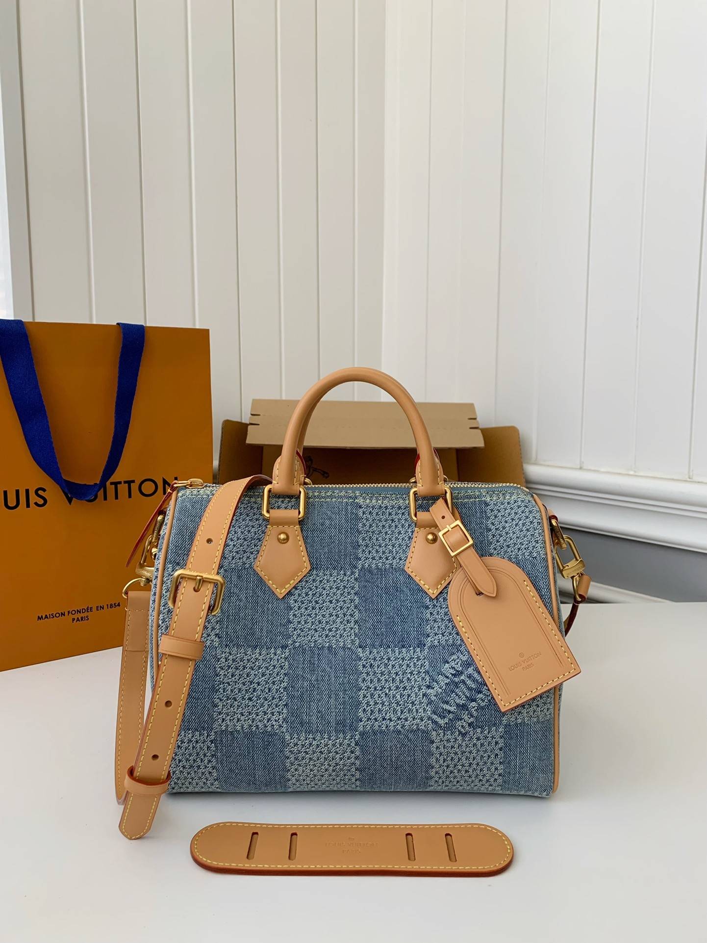L*V The new SPEEDY 25bandouli ère tannin denim handbag  N40700  Size：25*15*15cm