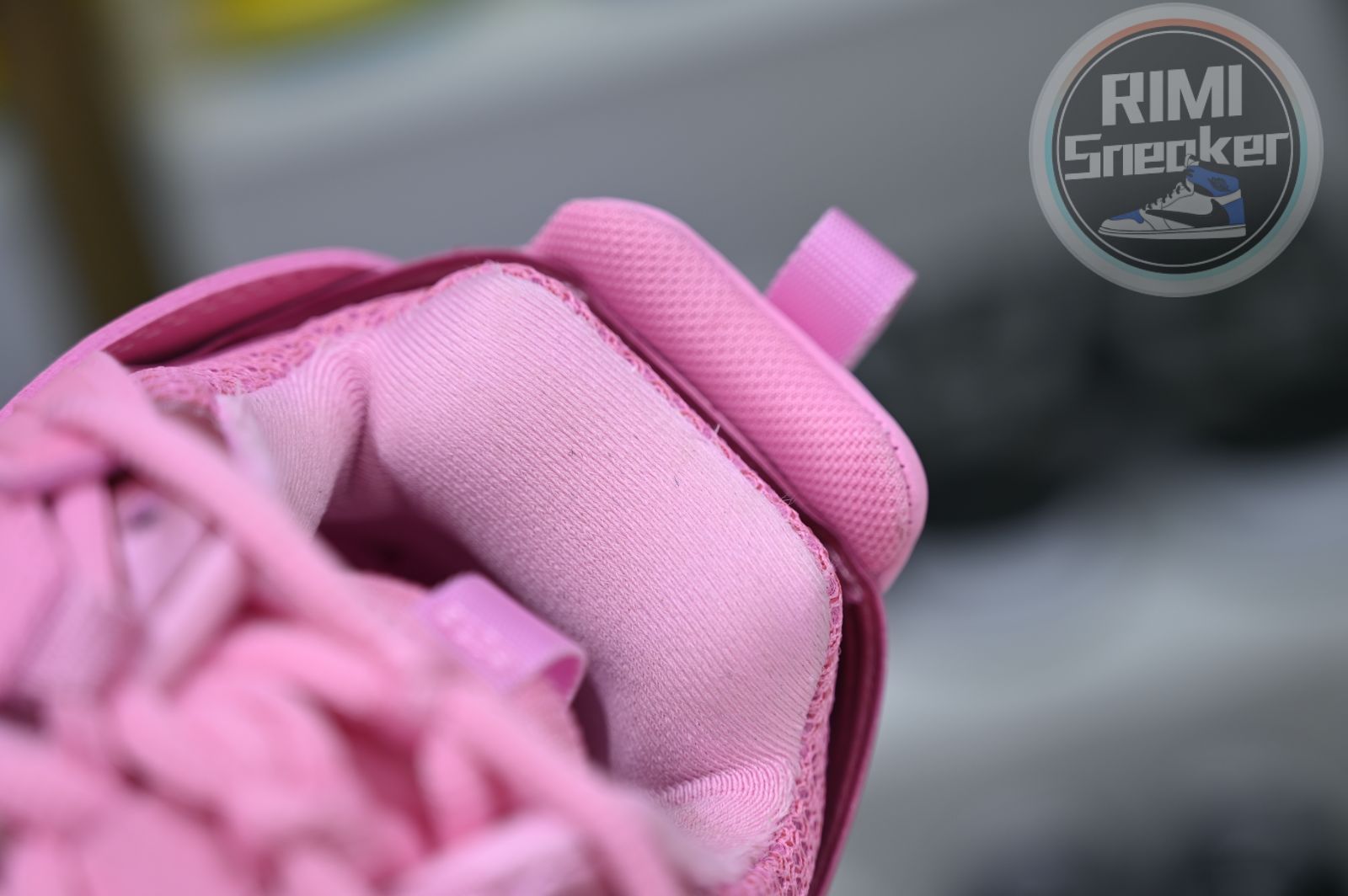 Balenciaga all sizes still in stock! Please contact customer service on iMessage/WhatsApp to purchase! BLGA  Track（LED）