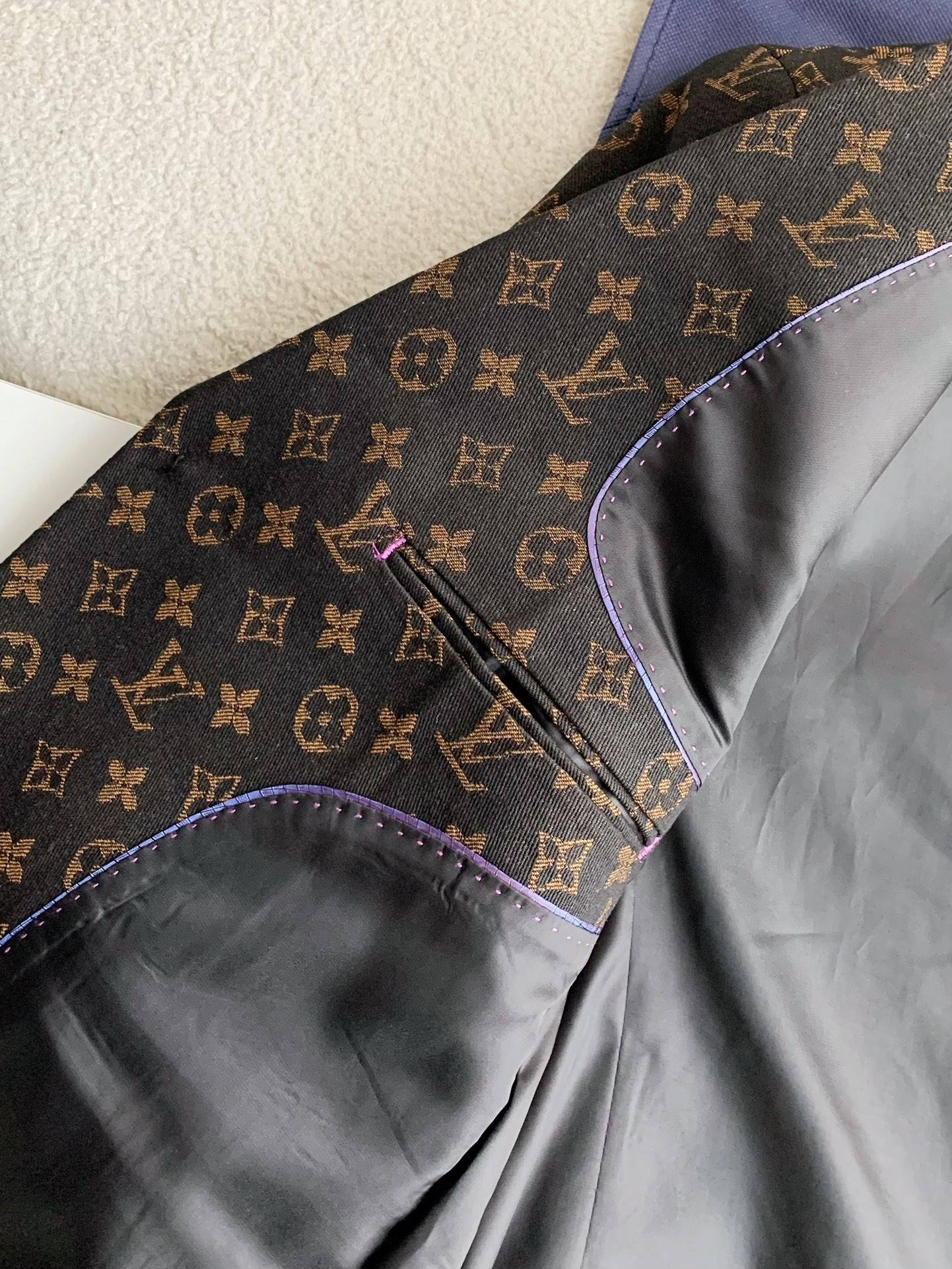 Louis Vuitton Casual suit