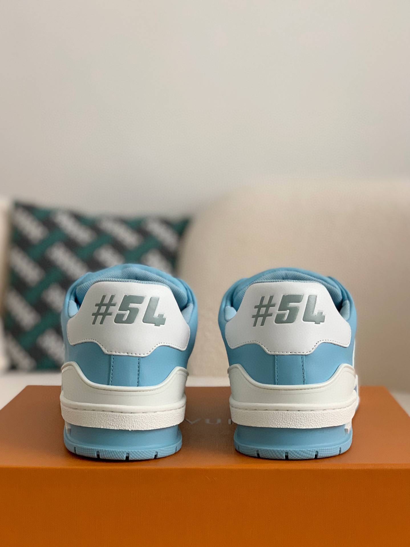 L*V TRAINER 1A9IQ5 Sneakers