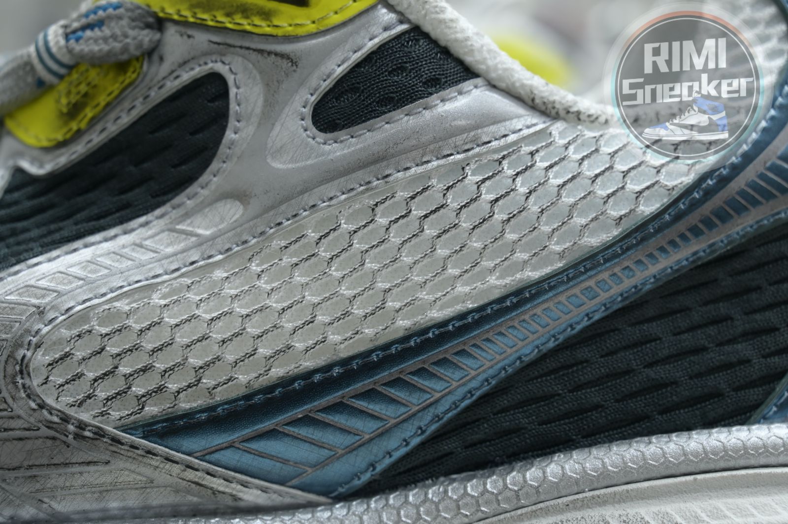 Balenciaga all sizes still in stock! Please contact customer service on iMessage/WhatsApp to purchase!  BLGA  3XL