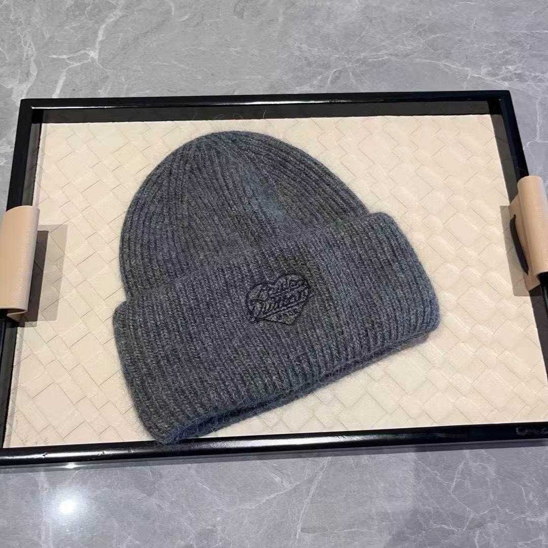 [#4093] Louis Vuitton autumn and wi nter new knitted hat