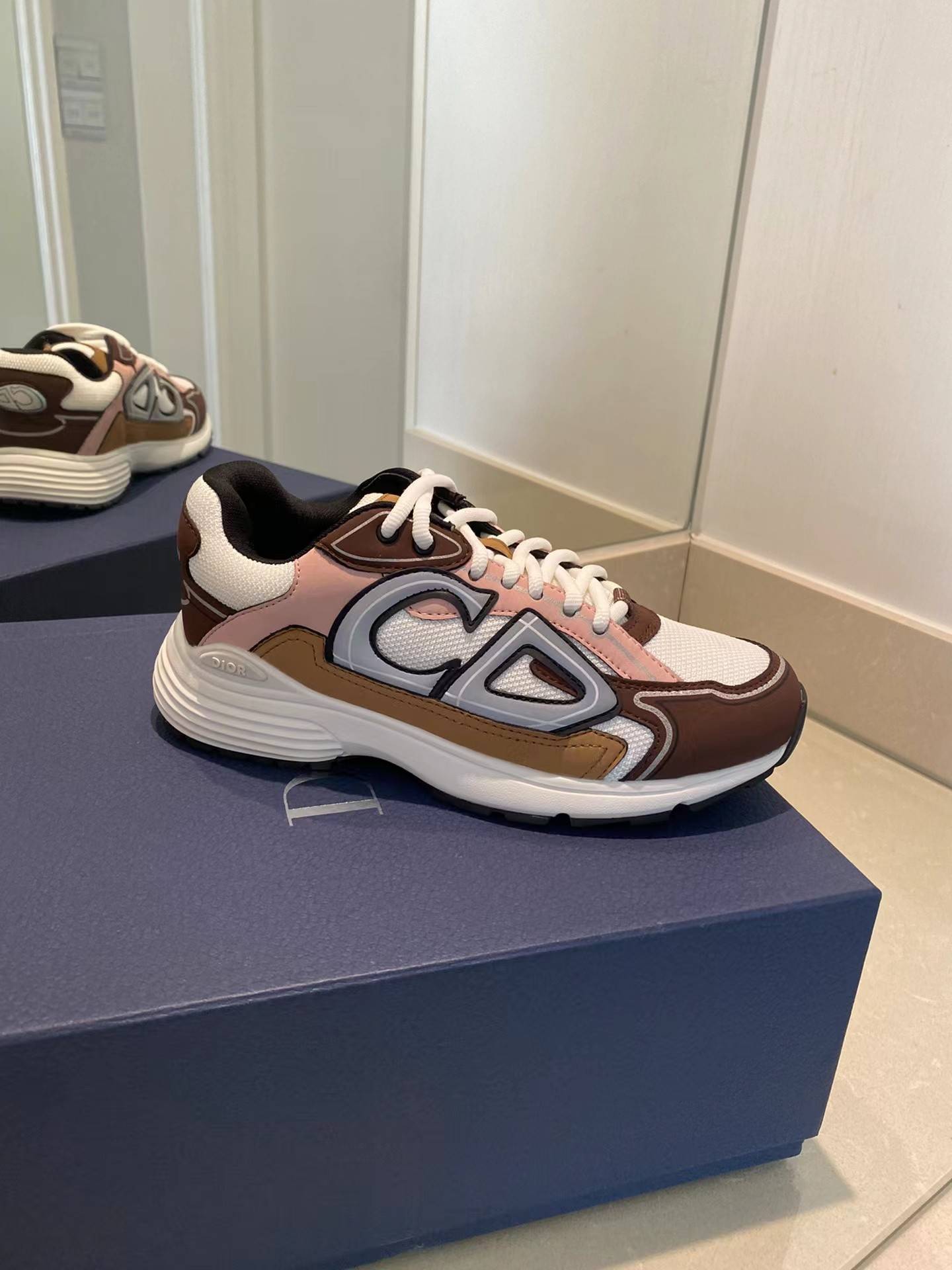 D*OR NEW ARRIVAL B30 Clunky Sneaker