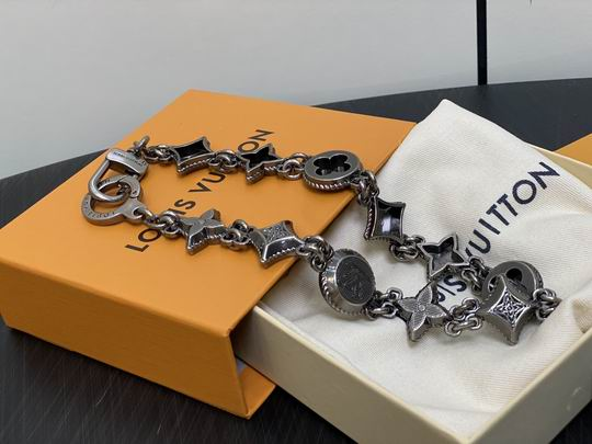 LV Bracelet 02lyh1029 2775834