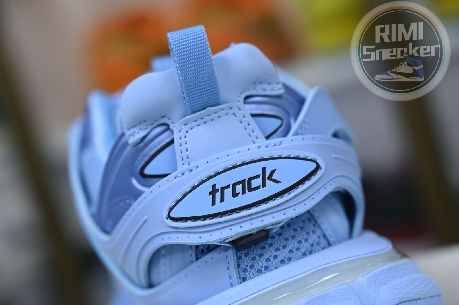 Balenciaga all sizes still in stock! Please contact customer service on iMessage/WhatsApp to purchase! BLGA  Track（LED）