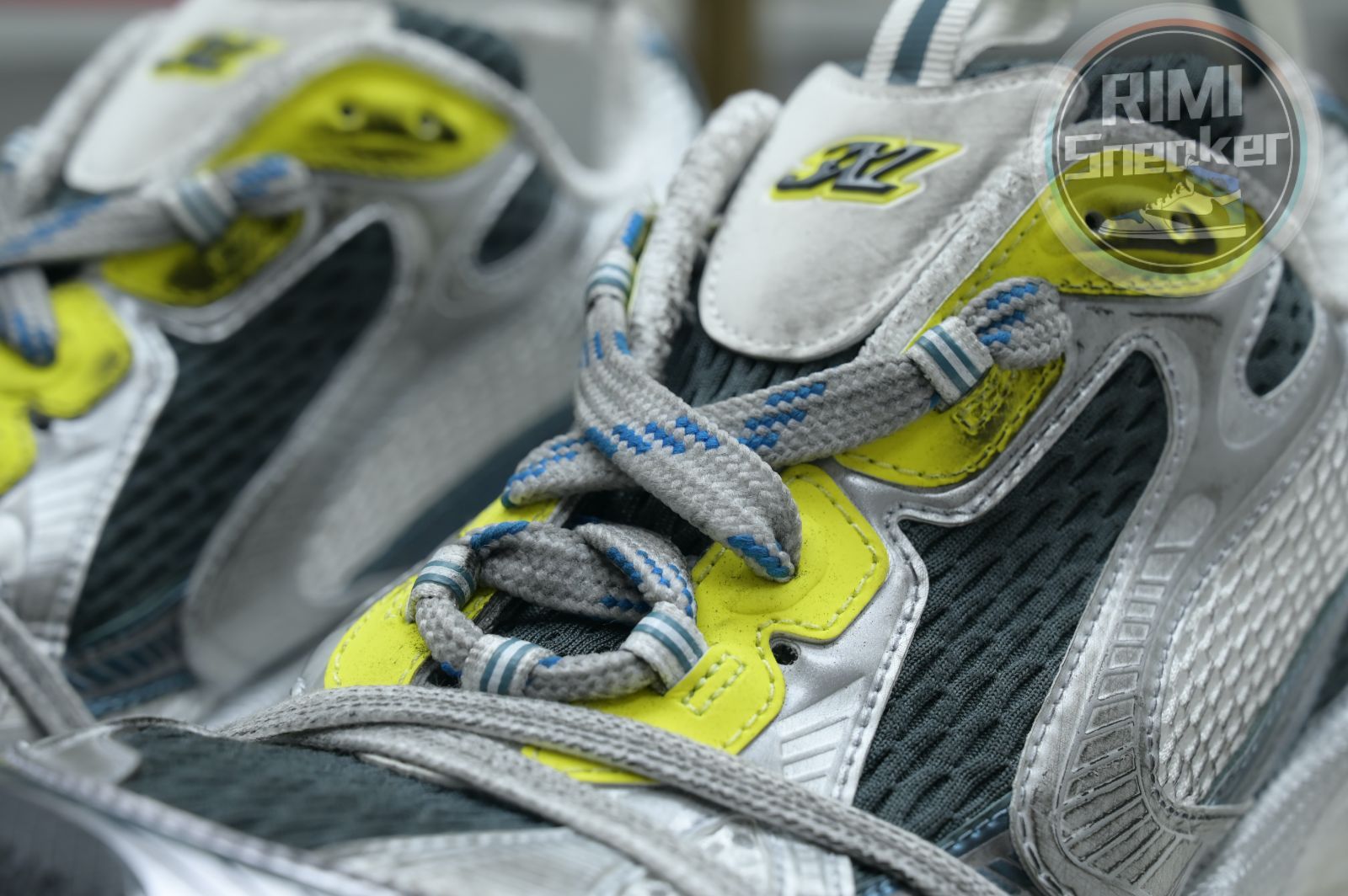 Balenciaga all sizes still in stock! Please contact customer service on iMessage/WhatsApp to purchase!  BLGA  3XL