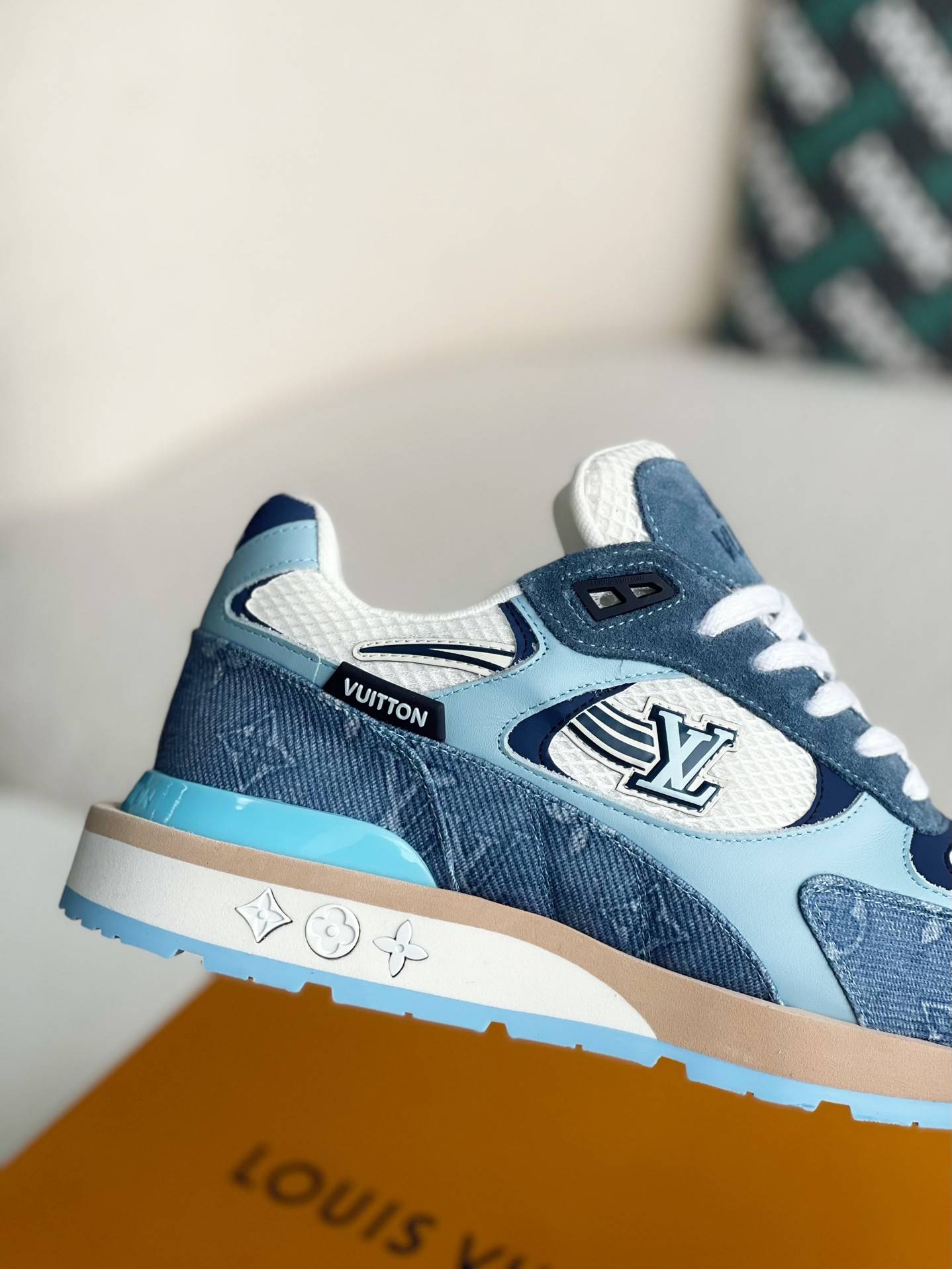 L*V Low-top running shoes