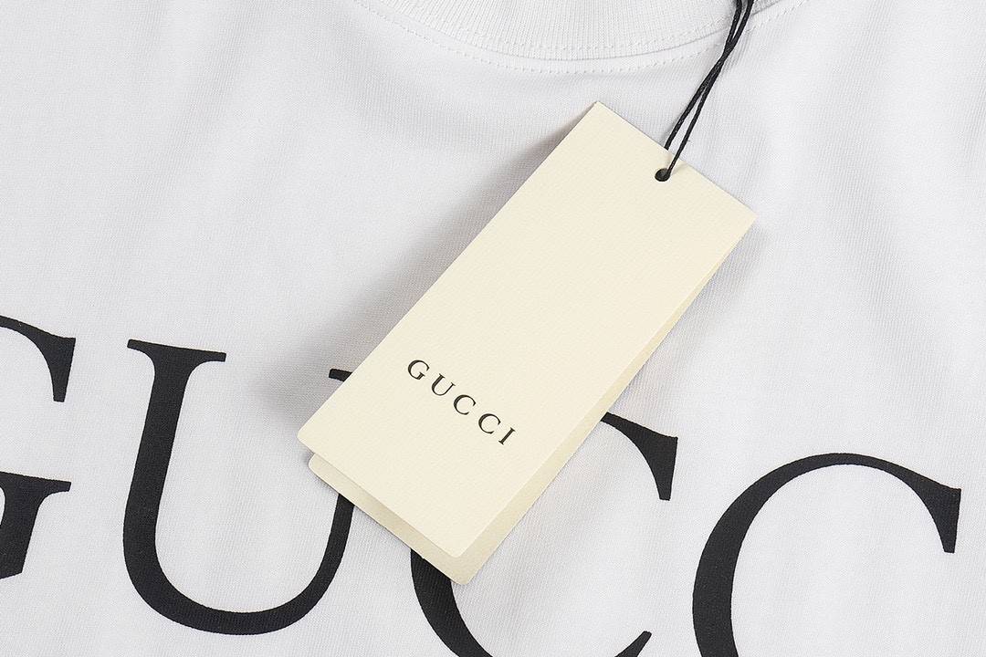 G*u*i tshirt