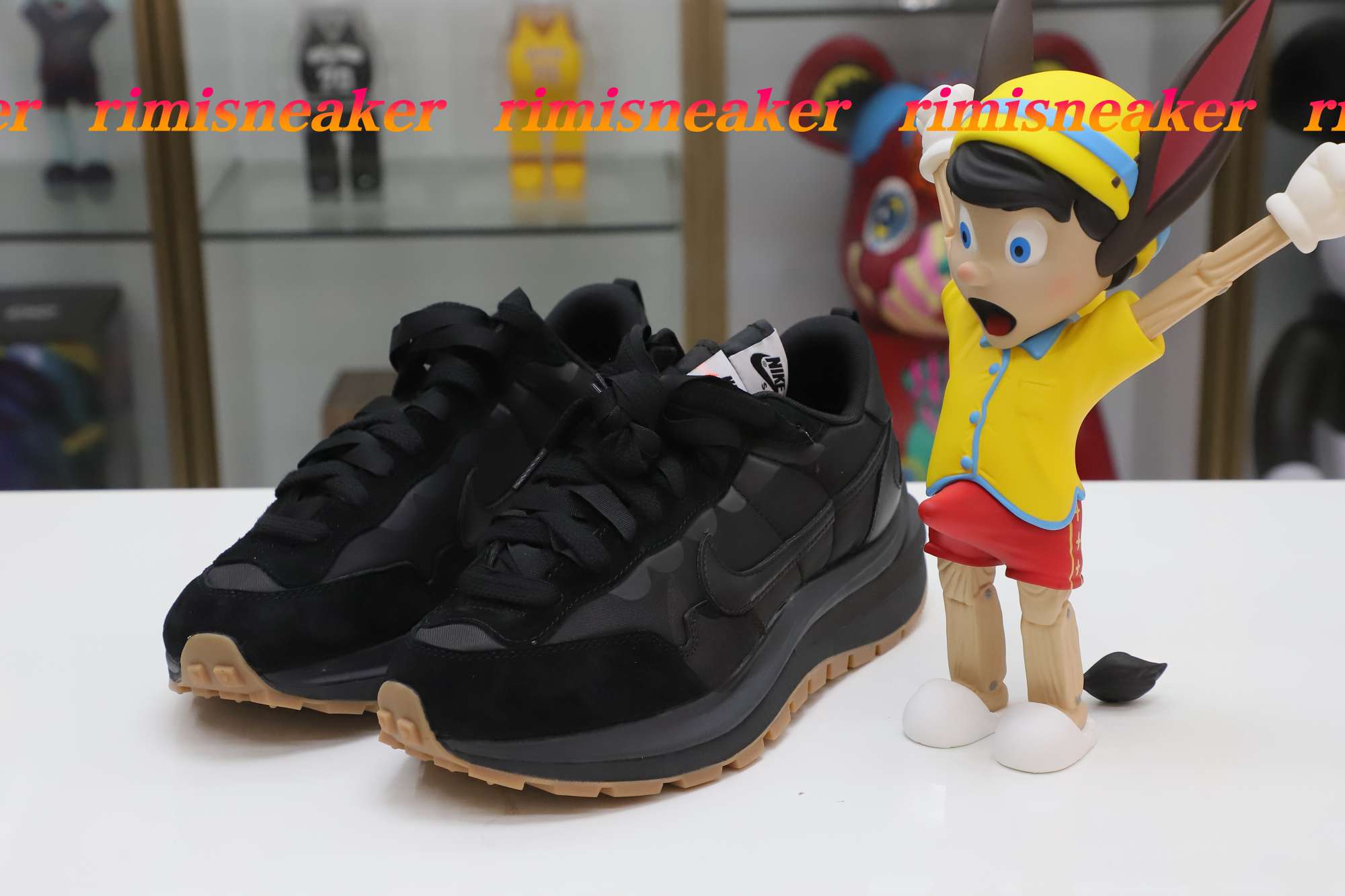 NIKE SACAI X VAPORWAFFLE