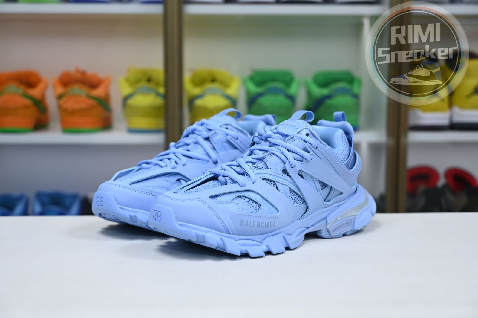 Balenciaga all sizes still in stock! Please contact customer service on iMessage/WhatsApp to purchase! BLGA  Track（LED）