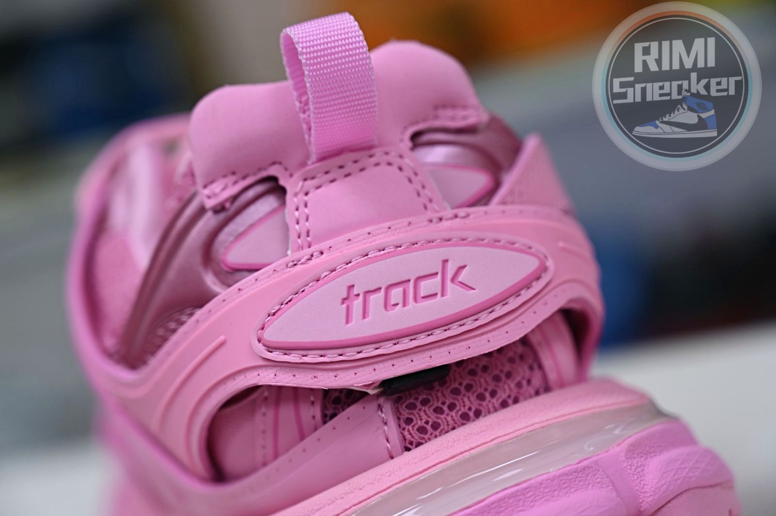 Balenciaga all sizes still in stock! Please contact customer service on iMessage/WhatsApp to purchase! BLGA  Track（LED）