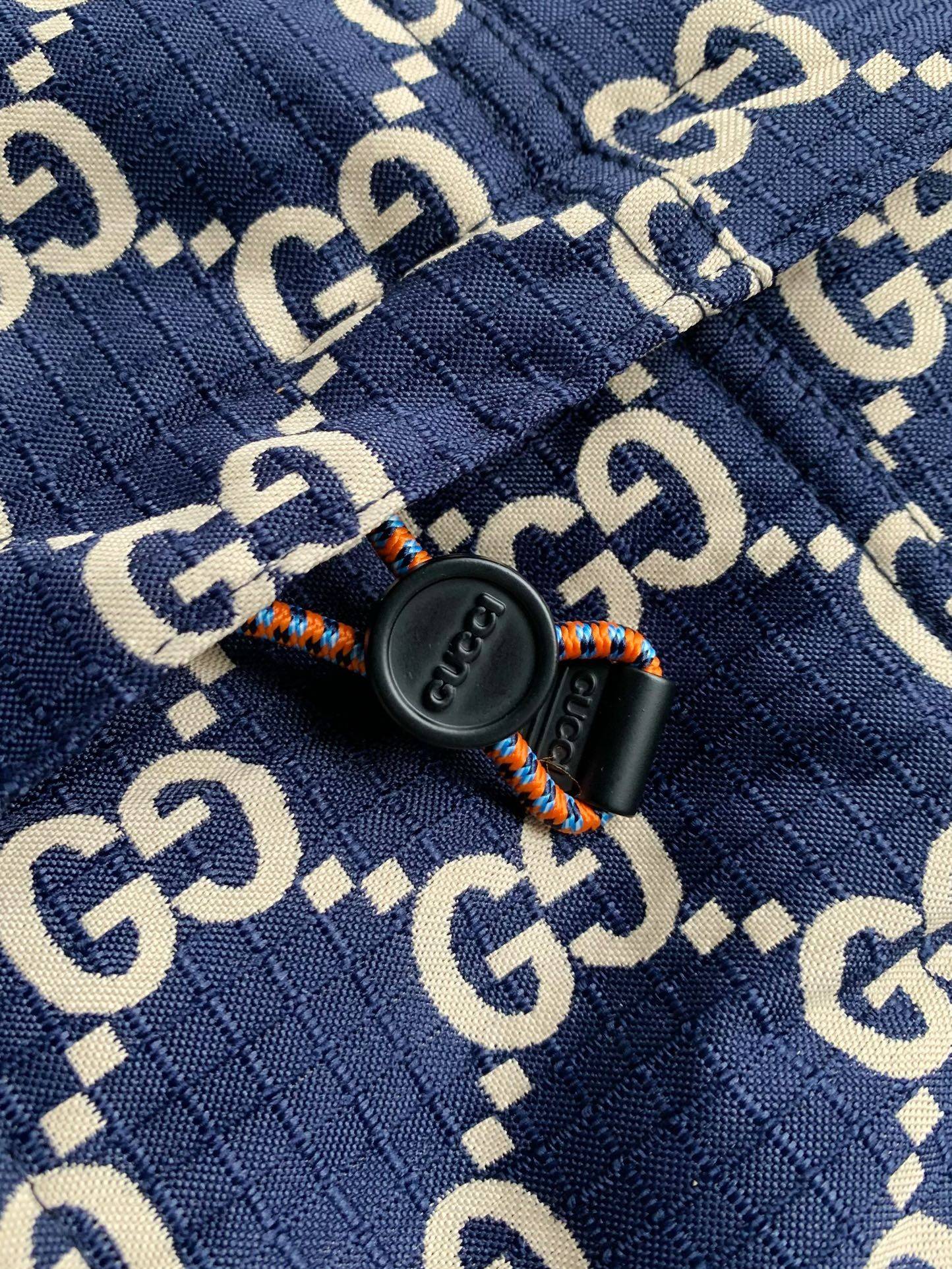 G*u*i jacket
