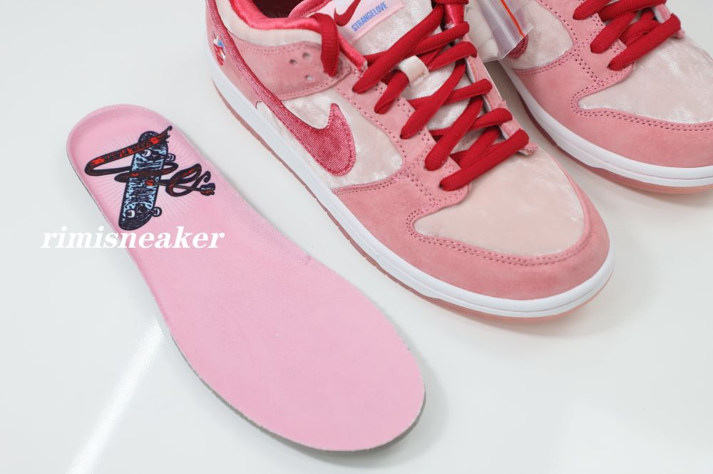 STRANGELOVE X DUNK LOW SB