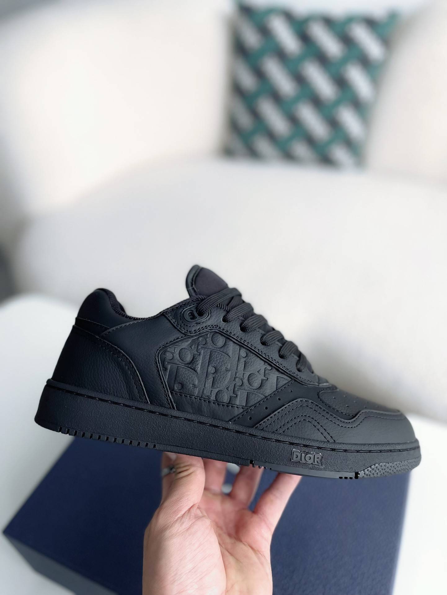 D*OR New B27 Sneaker