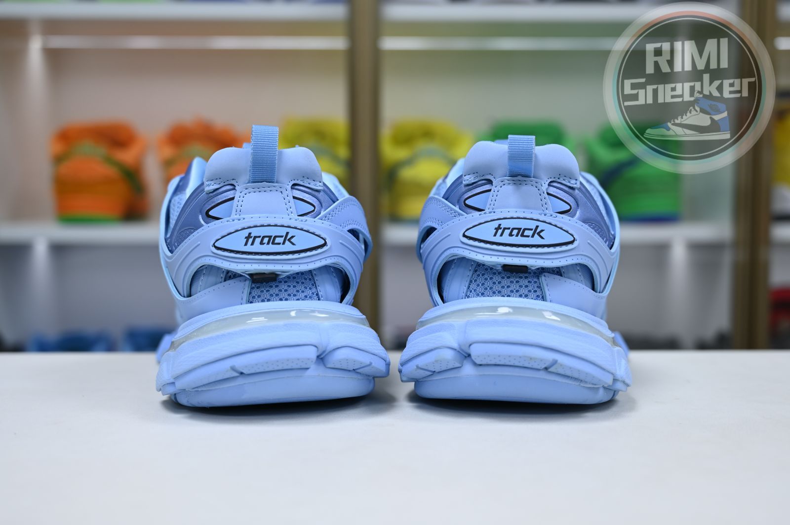 Balenciaga all sizes still in stock! Please contact customer service on iMessage/WhatsApp to purchase! BLGA  Track（LED）