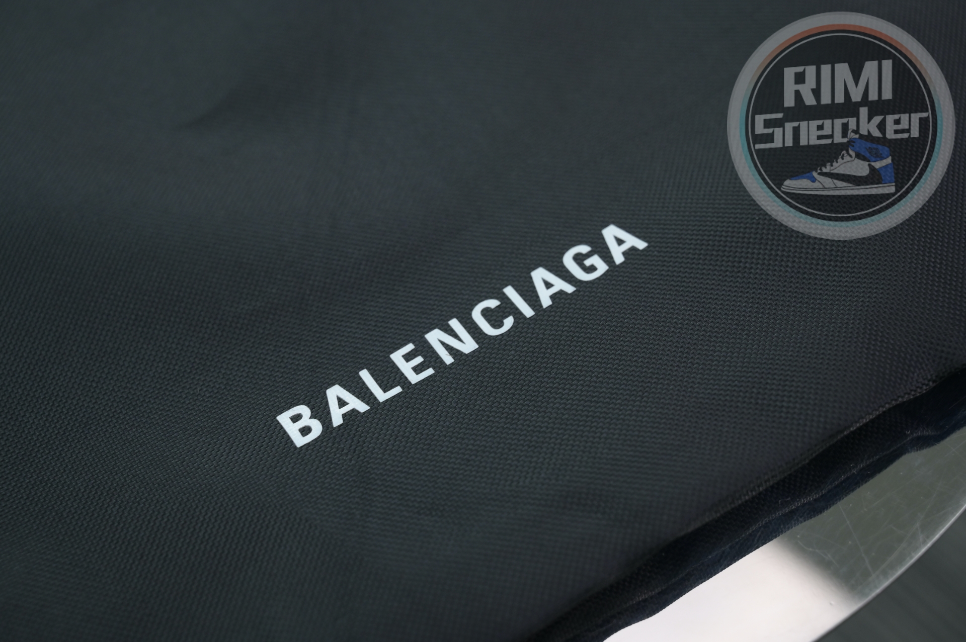 Balenciaga all sizes still in stock! Please contact customer service on iMessage/WhatsApp to purchase!  BLGA  3XL
