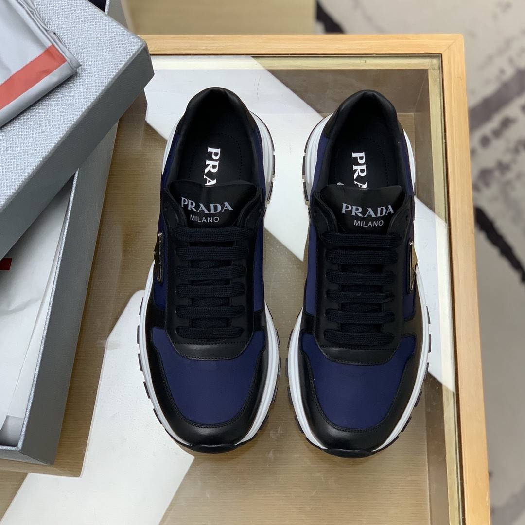 P*DA Sneakers