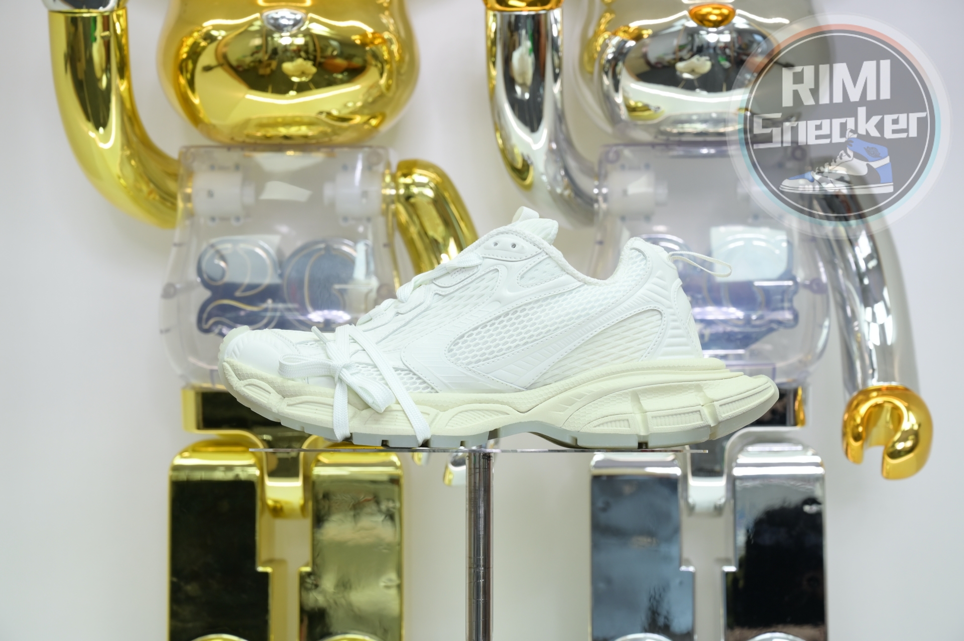 Balenciaga all sizes still in stock! Please contact customer service on iMessage/WhatsApp to purchase!  BLGA  3XL