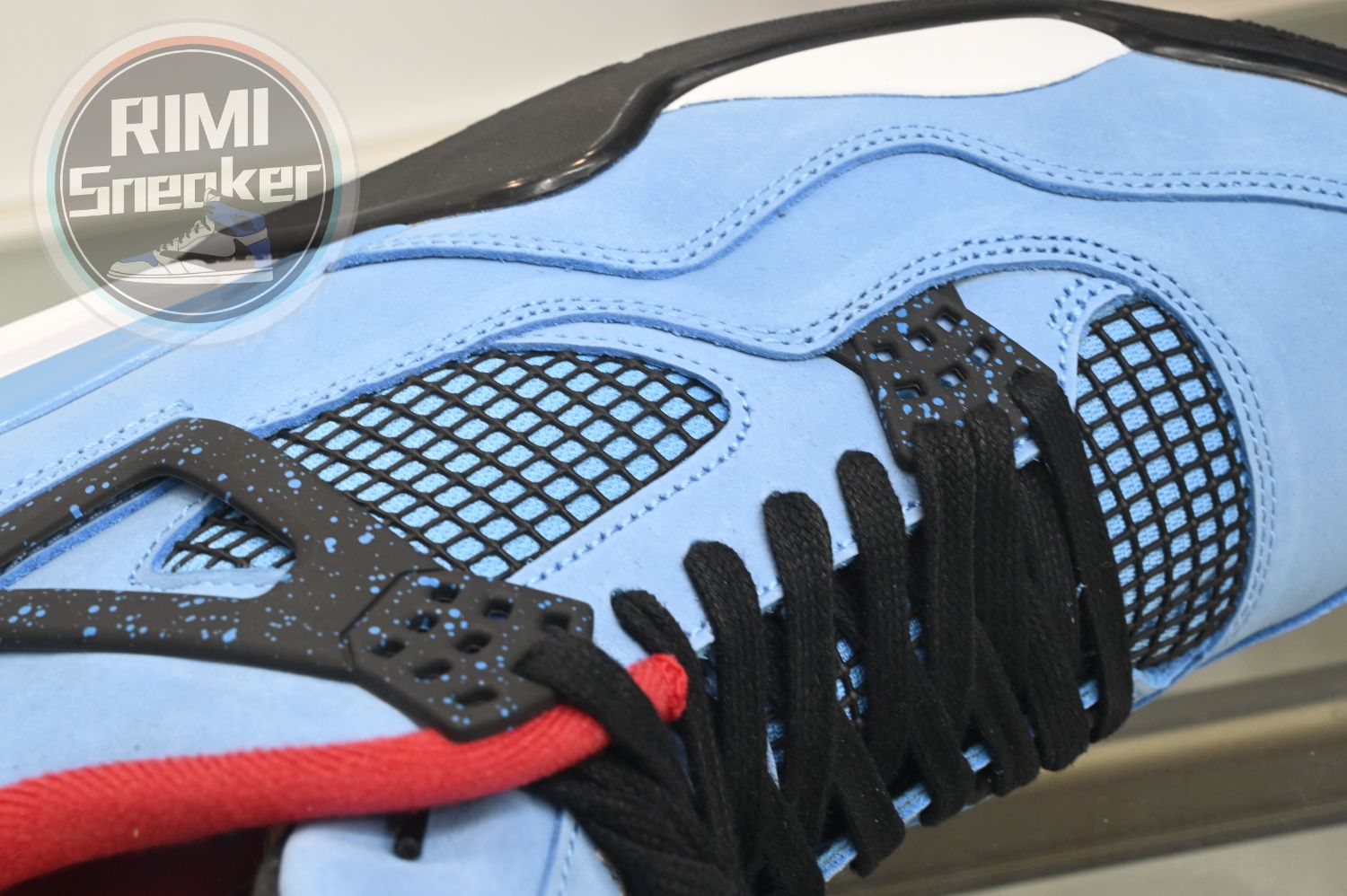 TRAVIS SCOTT X AIR JORDAN 4 RETRO