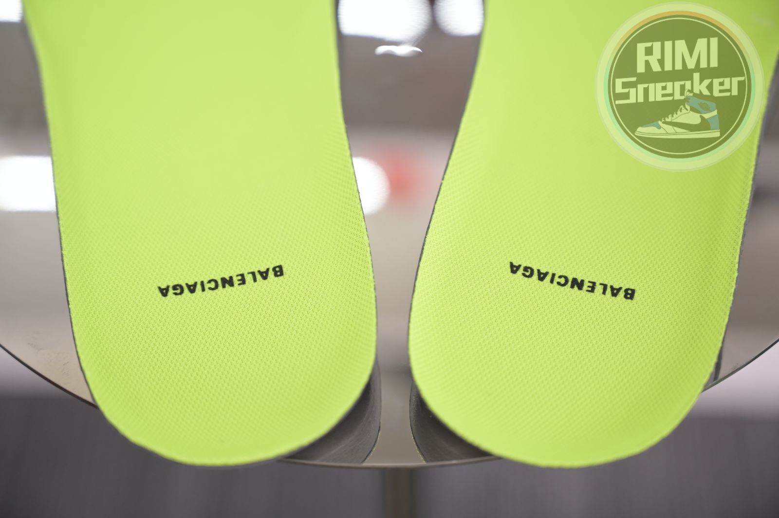 Balenciaga all sizes still in stock! Please contact customer service on iMessage/WhatsApp to purchase!  BLGA  3XL