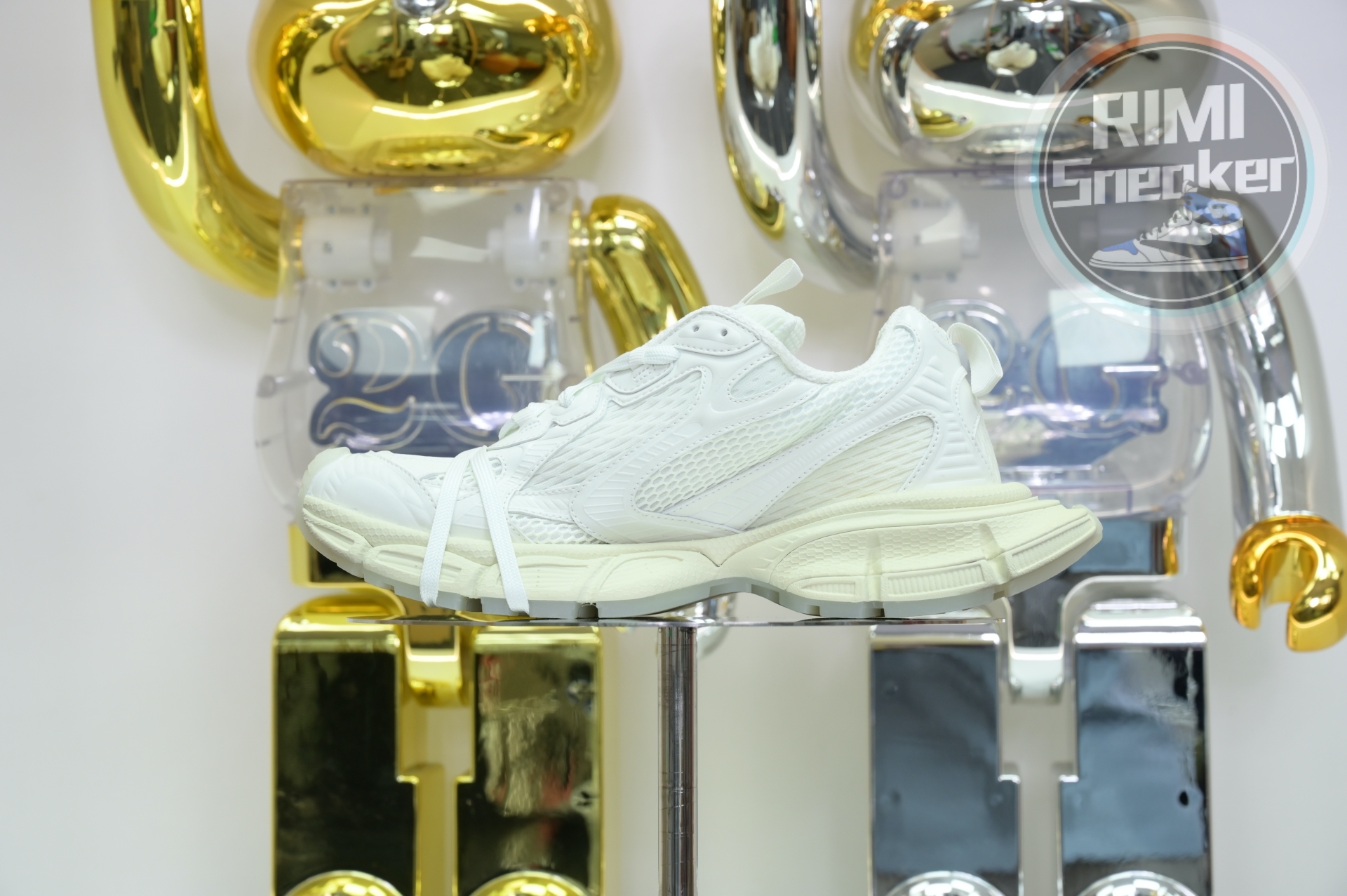 Balenciaga all sizes still in stock! Please contact customer service on iMessage/WhatsApp to purchase!  BLGA  3XL