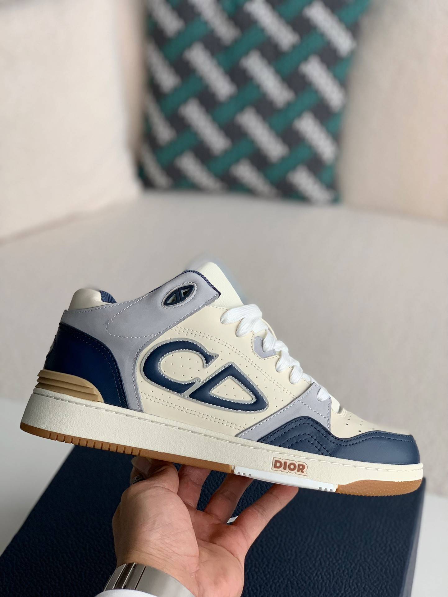 D*OR B57 New Sneaker