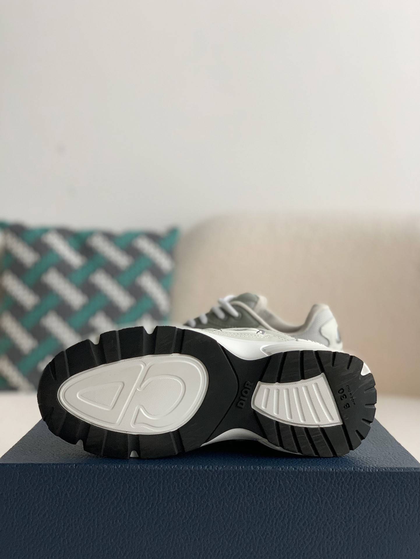 D*OR B57 New Sneaker