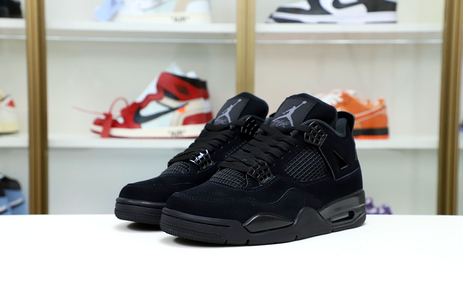 AIR JORDAN 4 RETRO