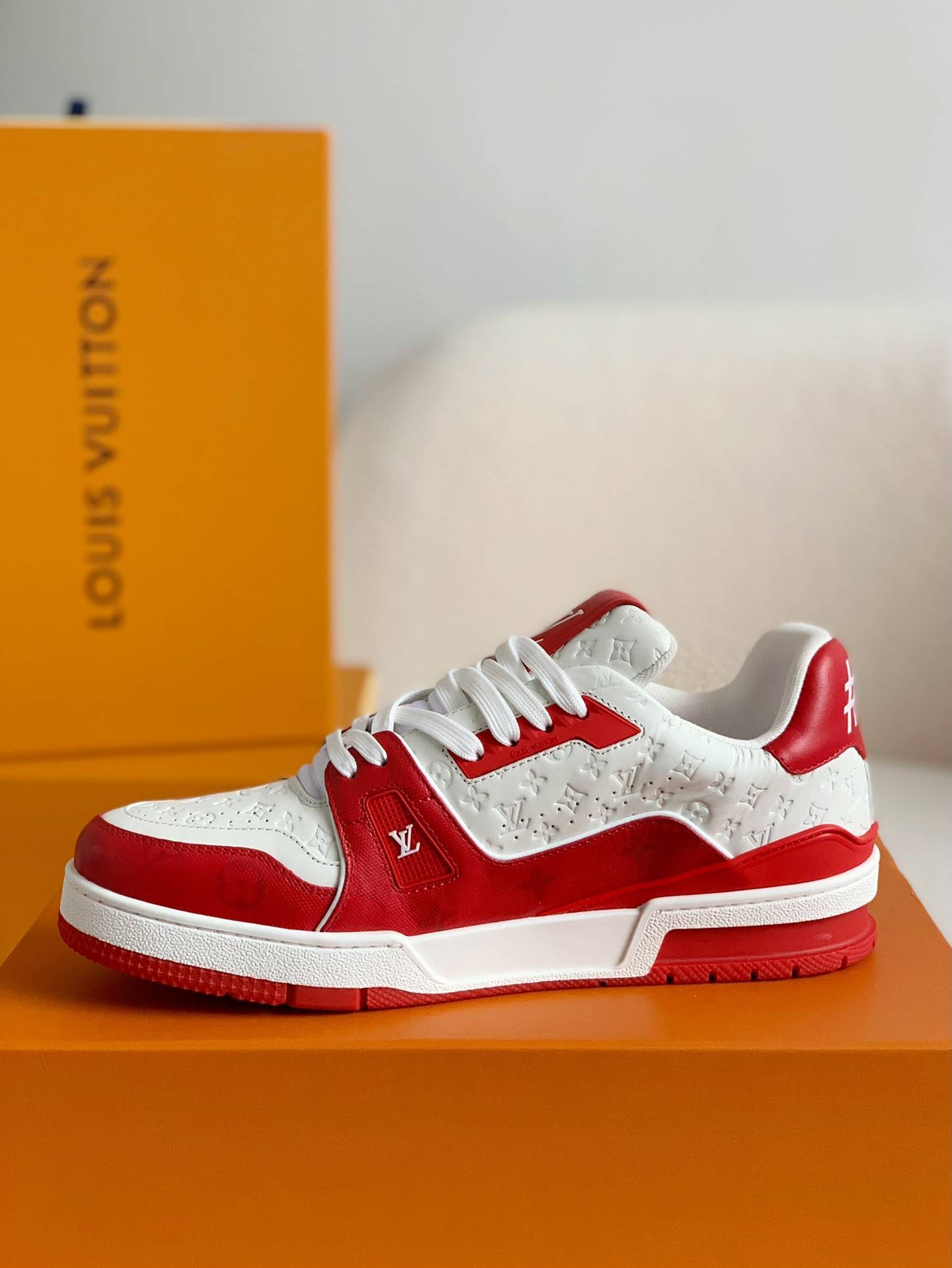 L*V TRAINER SNEAKERS