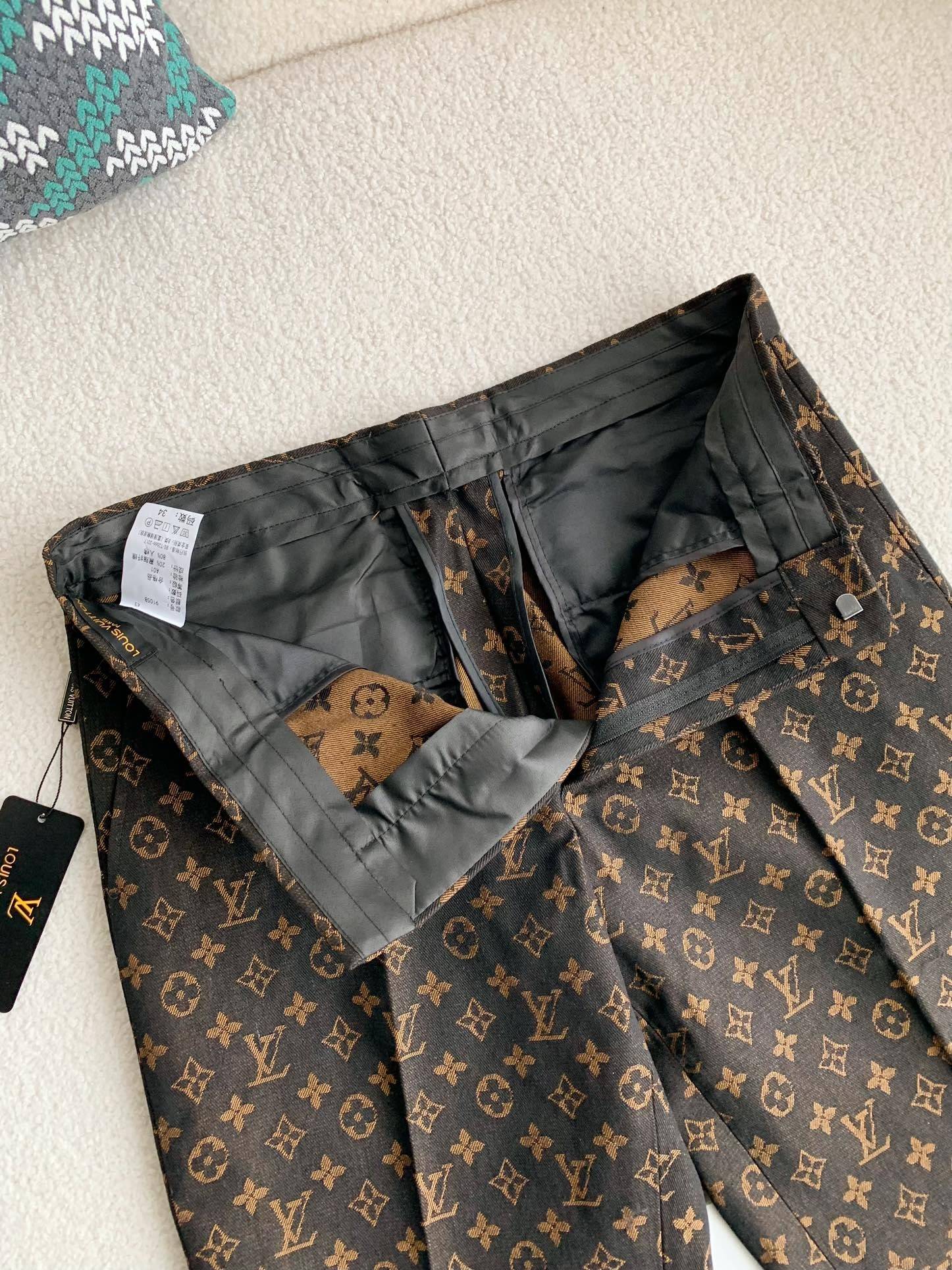 Louis Vuitton Casual trousers
