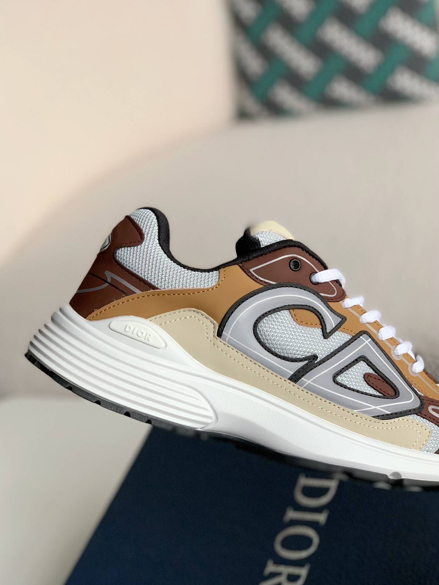 D*OR B57 New Sneaker