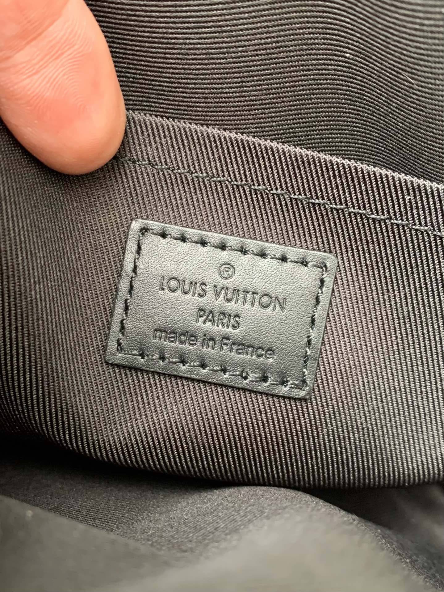 L*V Autumn/Winter New STEAMER Black Flower Messenger Bag M46795, Top Quality