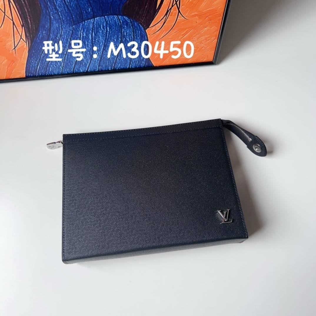 L*V logo calfskin protective case clutch M30450