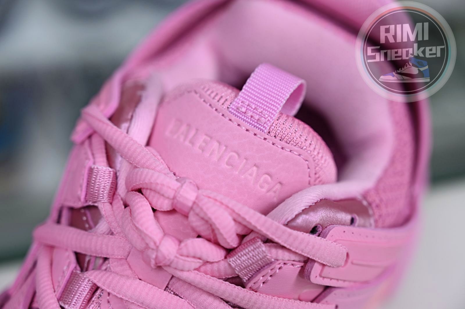 Balenciaga all sizes still in stock! Please contact customer service on iMessage/WhatsApp to purchase! BLGA  Track（LED）