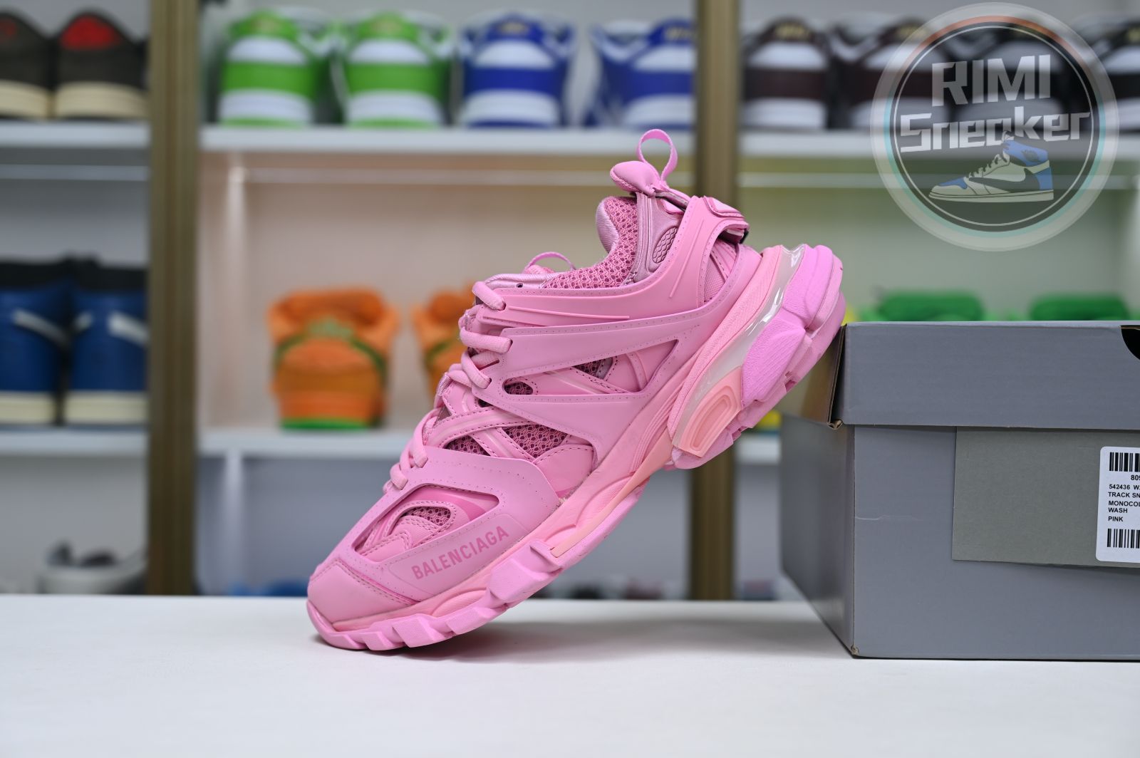 Balenciaga all sizes still in stock! Please contact customer service on iMessage/WhatsApp to purchase! BLGA  Track（LED）