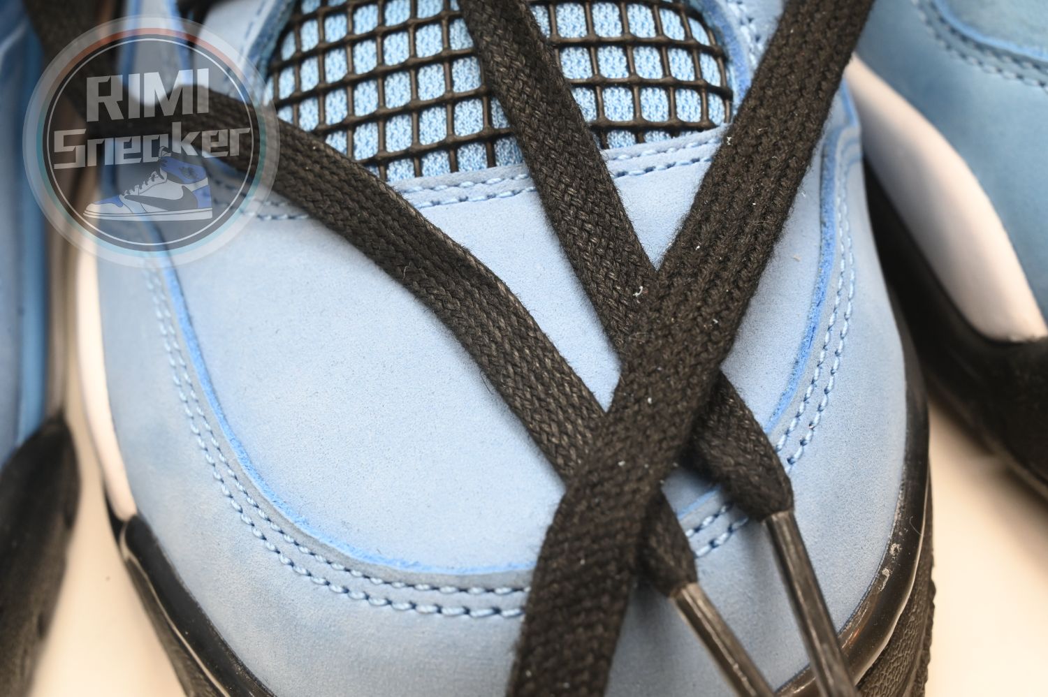 TRAVIS SCOTT X AIR JORDAN 4 RETRO