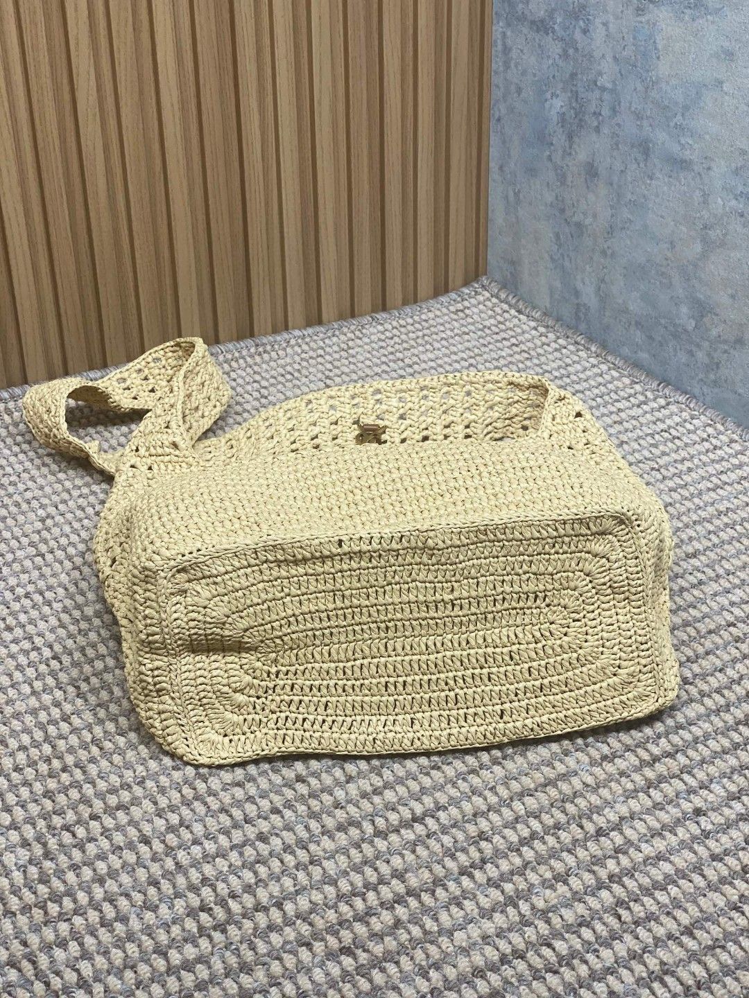 YSL Apricot Braid/Gold Handmade Braided Bag Raffia Braided Style No.: 690941 Size: 30×37×14cm