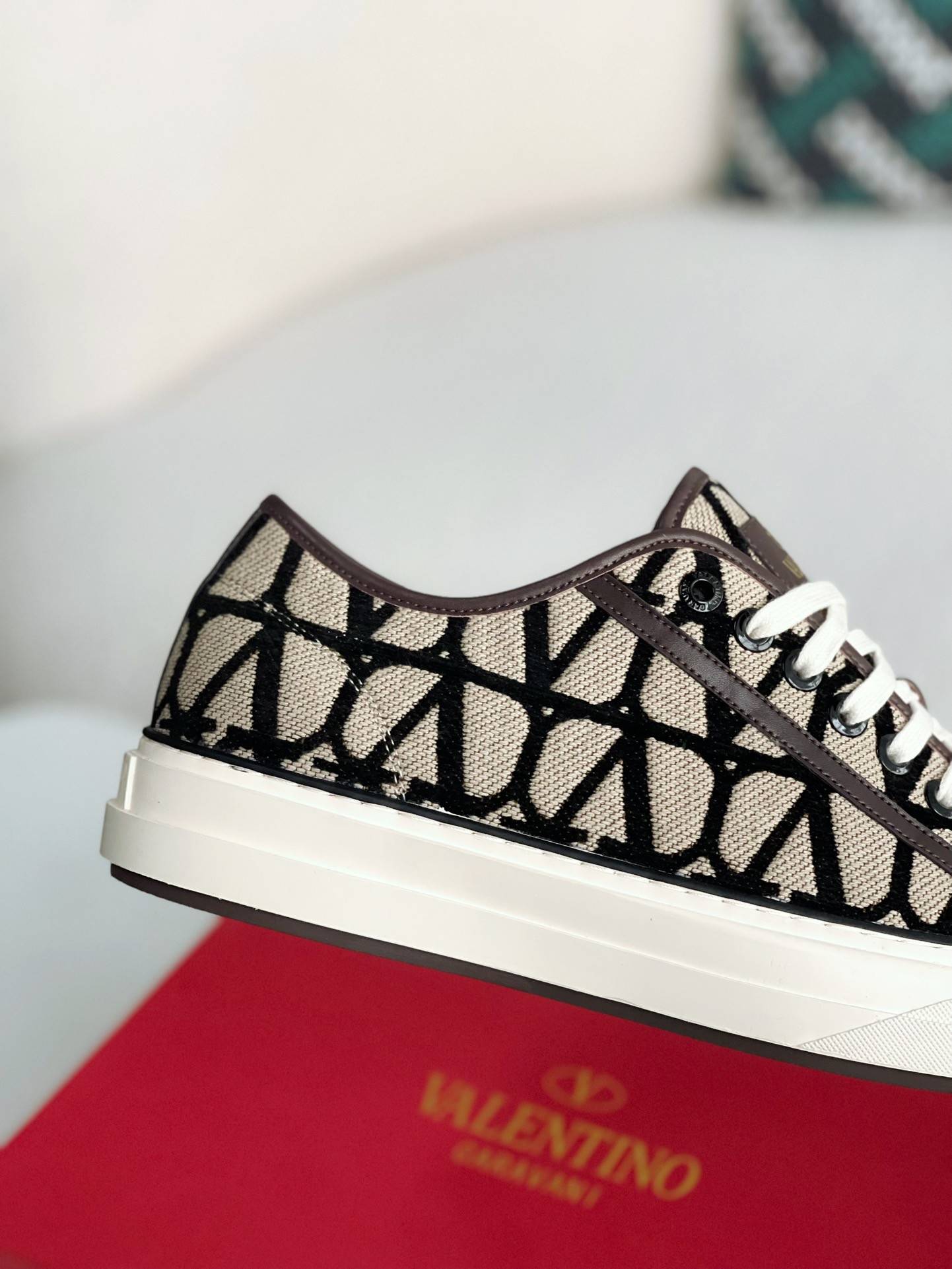 Valentino Sneakers