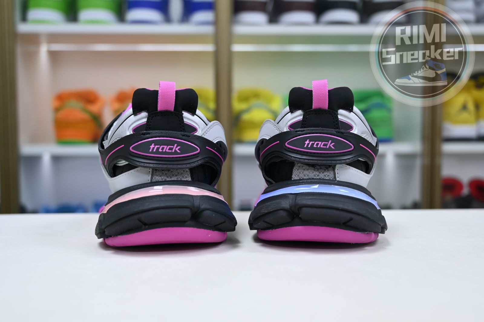 Balenciaga all sizes still in stock! Please contact customer service on iMessage/WhatsApp to purchase! BLGA  Track（LED）