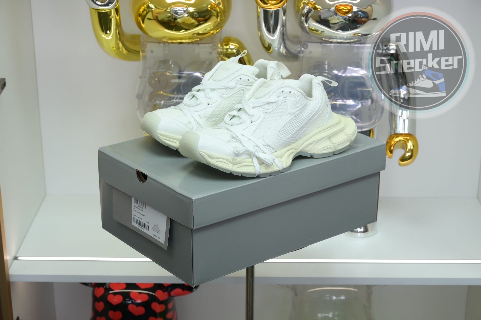 Balenciaga all sizes still in stock! Please contact customer service on iMessage/WhatsApp to purchase!  BLGA  3XL