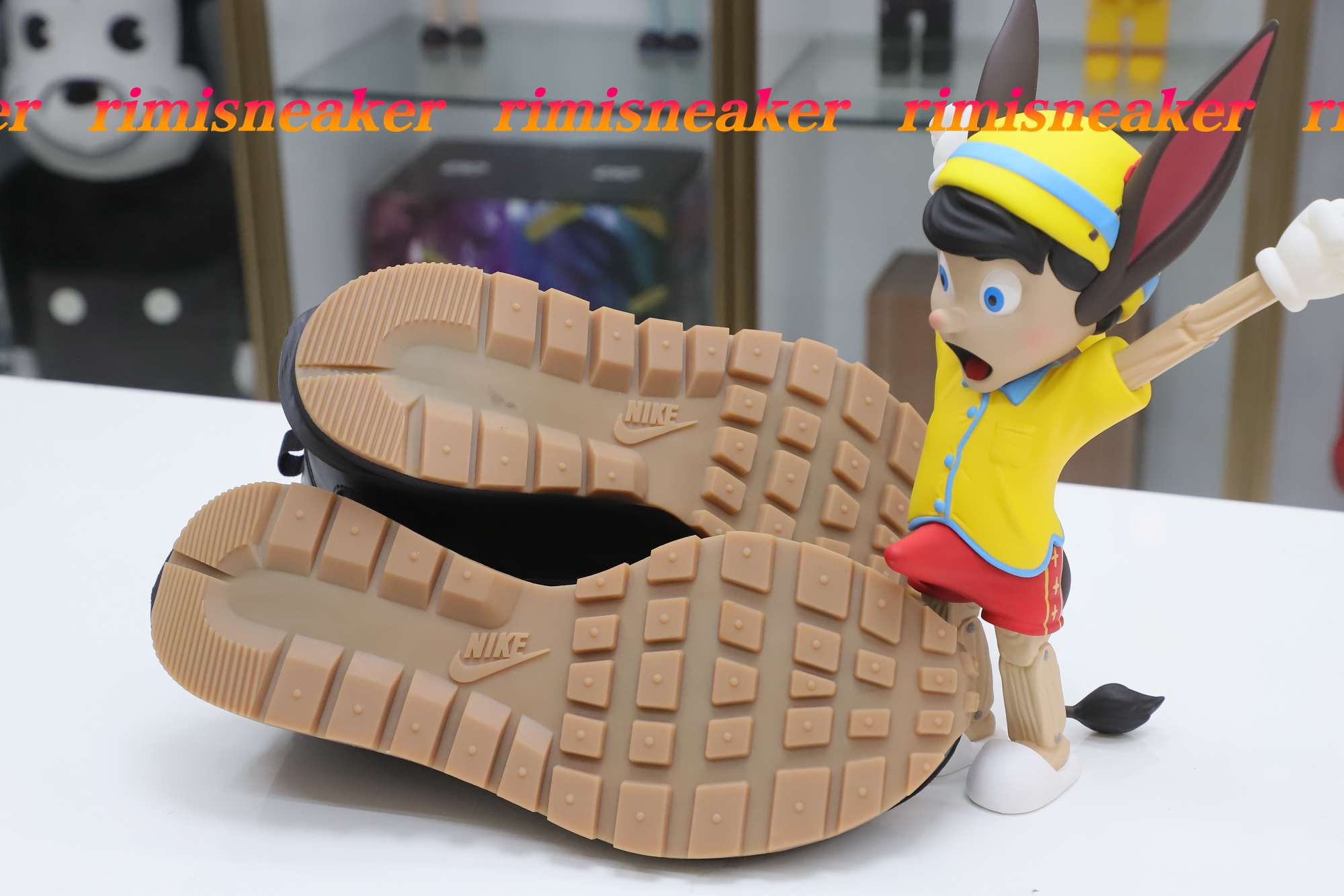 NIKE SACAI X VAPORWAFFLE