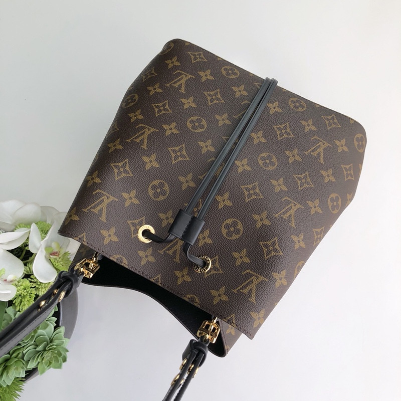 Louis Vuitton Néonoé Bag