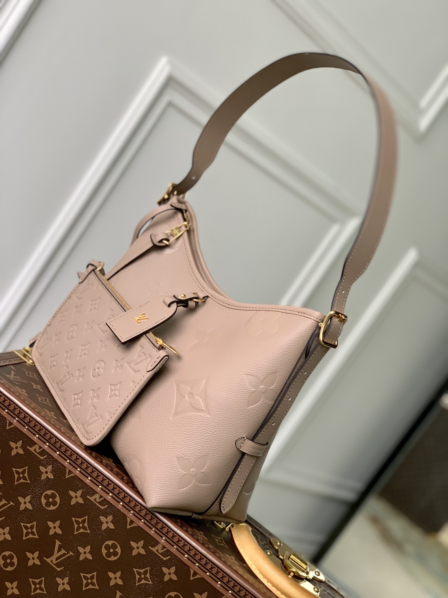 Louis Vuitton Carryall Bag