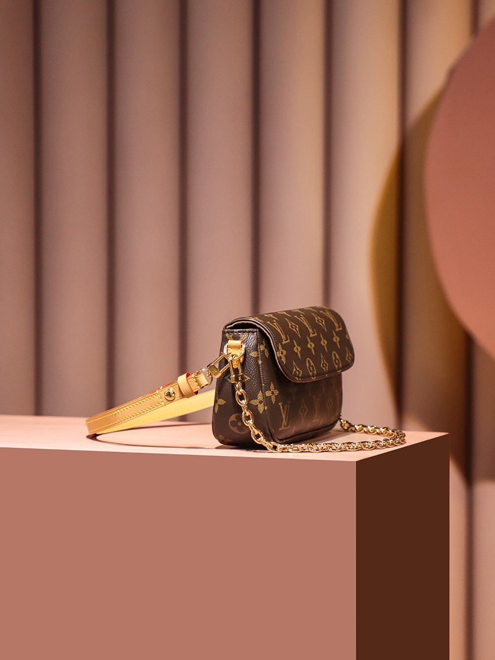 Louis Vuitton Ivy Bag